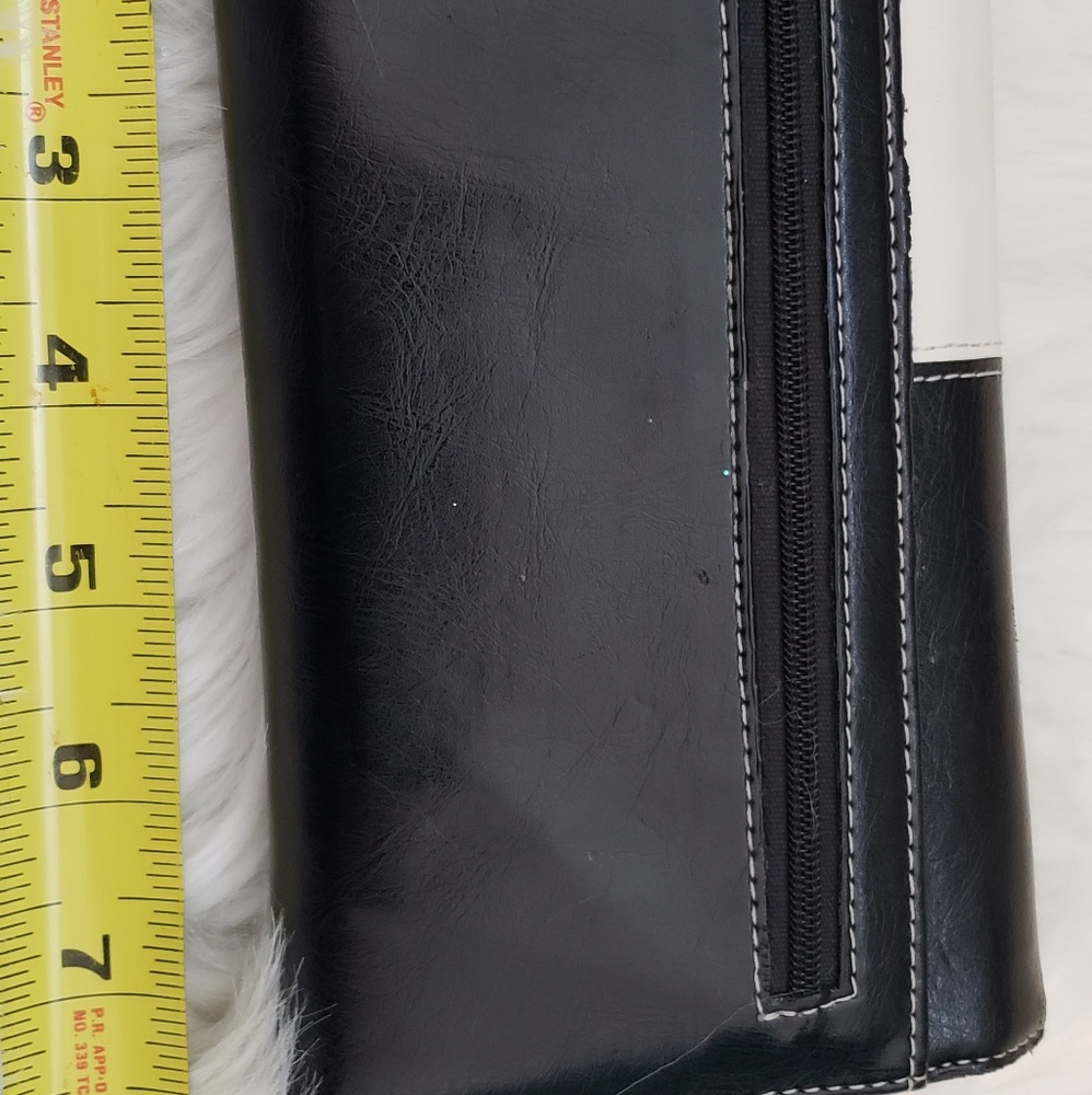Wallet - Picture 3 of 4